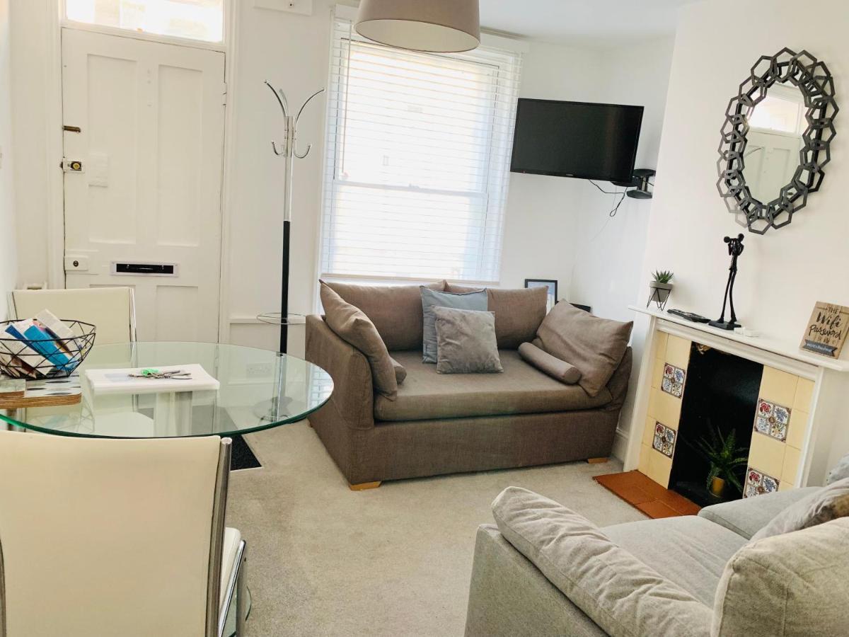 The Salisbury Townhouse Apartment Bagian luar foto